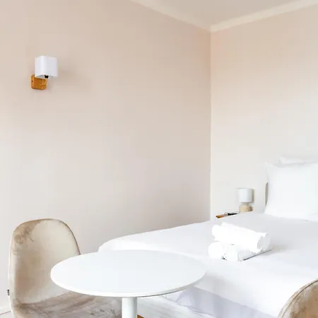 The Charming Republic Place Appartamento Parigi